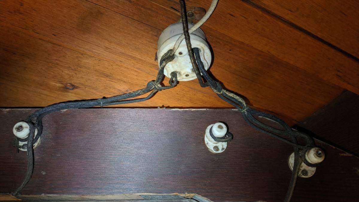 understanding-the-risks-of-knob-and-tube-wiring-1